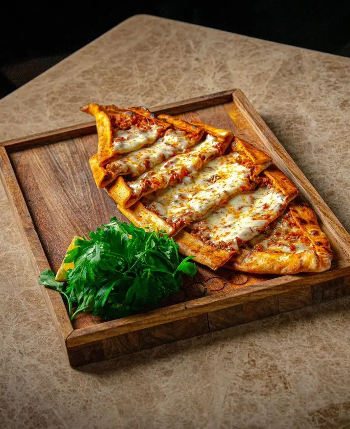 Beef Cube Cheese Pide