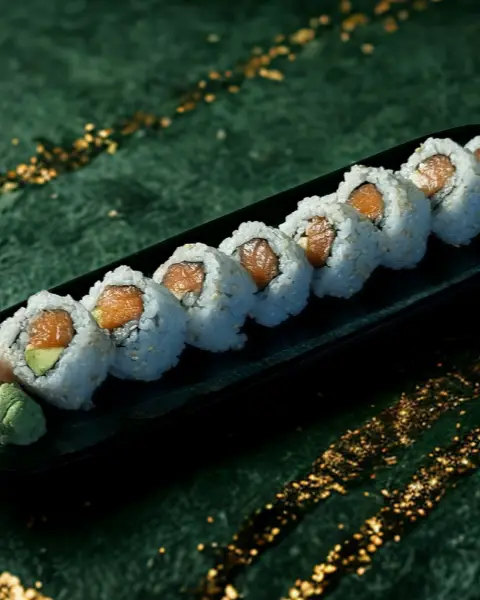 Salmon Avocado Roll (R)